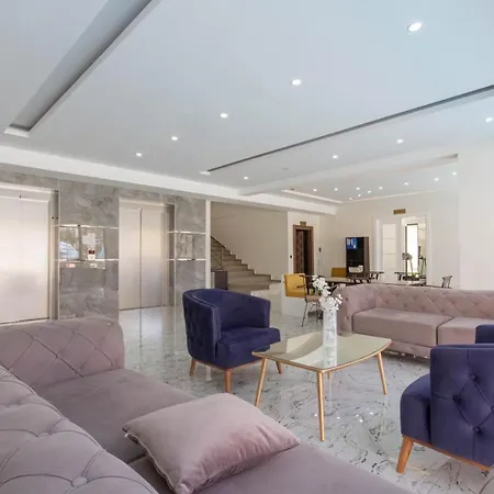 Gokgur 2-bedroom For Rent, 400 Meters From The Sea, Mahmutlar,