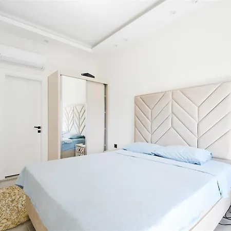 Apartment Gokgur 2-bedroom For Rent, 400 Meters From The Sea, Mahmutlar, *