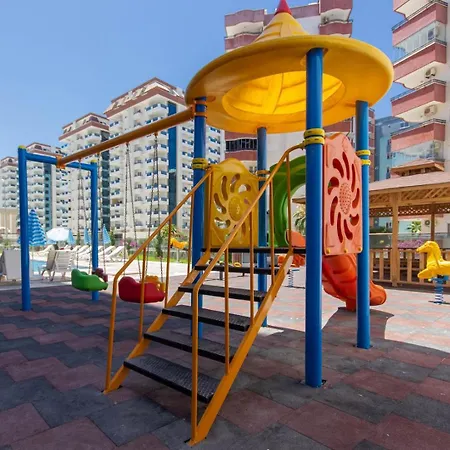 Gokgur 2-bedroom For Rent, 400 Meters From The Sea, Mahmutlar, Алания